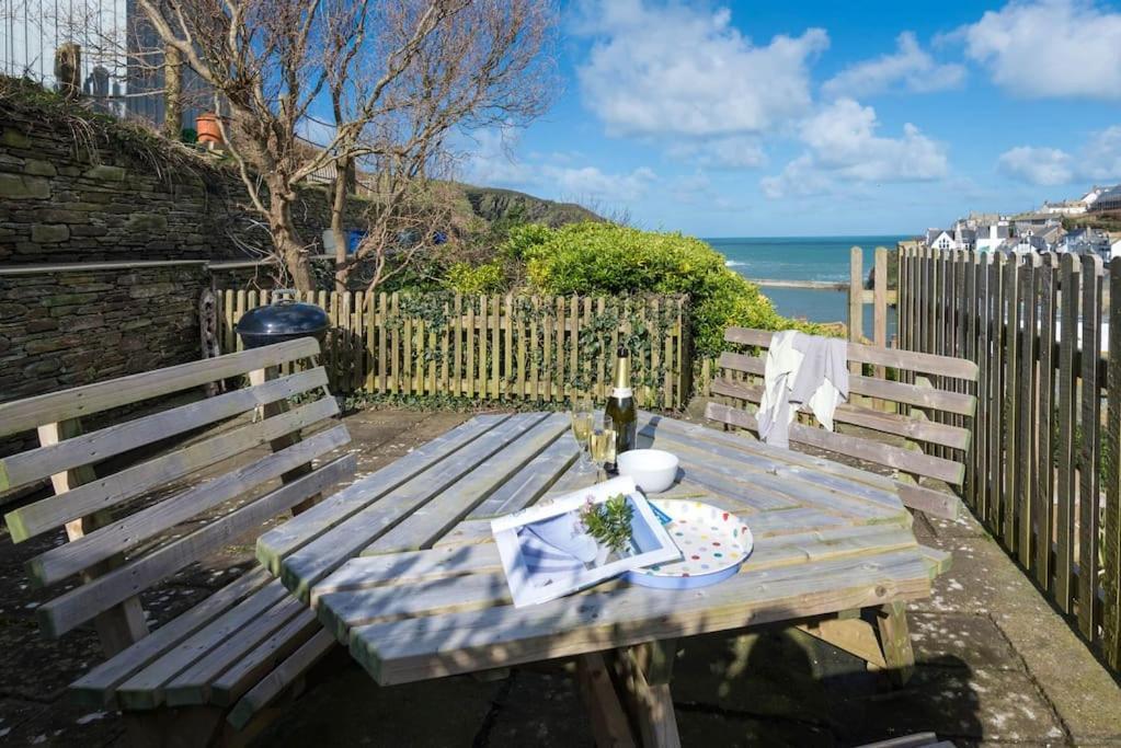 Scuppers, Port Isaac Bay Holidays Екстериор снимка